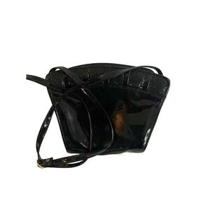 Whiting and Davis Vintage Retro patent leather black purse, great condition